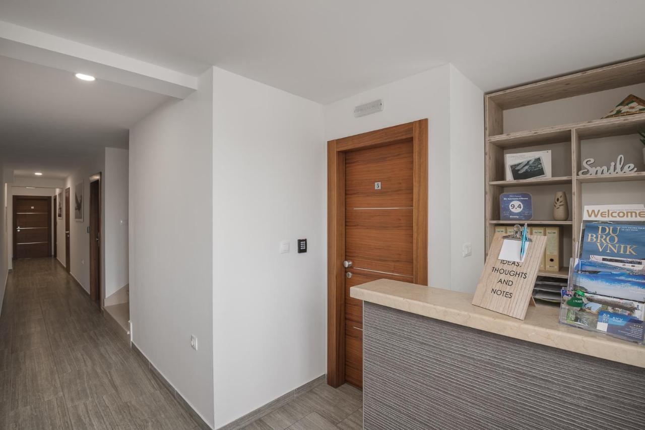 Sky Airport Apartments Mocici Exterior photo